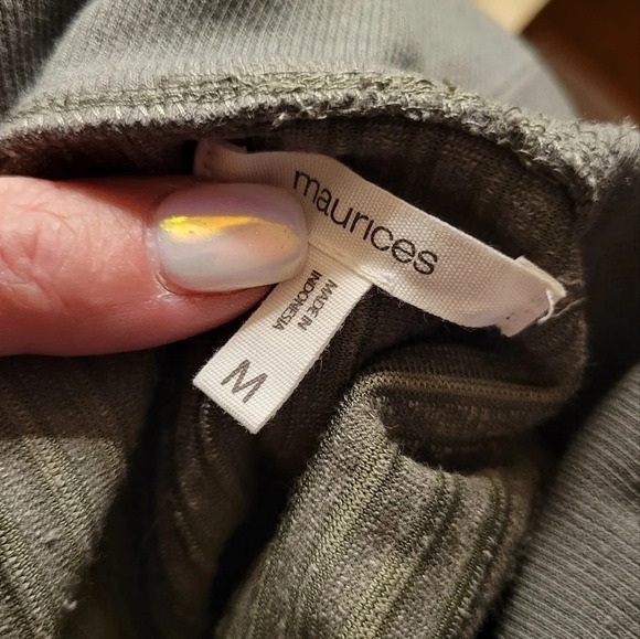 MAURICES Ribbed Velour Pullover, Slouchy Oversized Fit - Picture 9 of 9